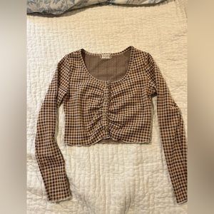 Cropped brown plaid shirt